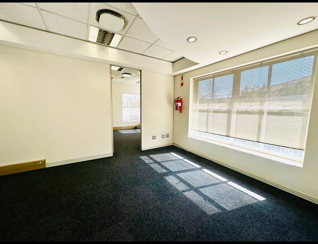 200M² OFFICE TO LET IN BRUMA